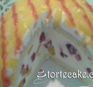 Torta sa breskvama i jagodama